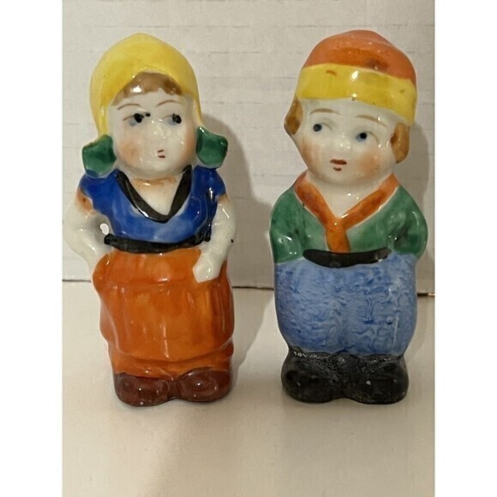 Dutch Boy & Girl Salt Pepper Shaker Set Porcelain Japan Vintage​
